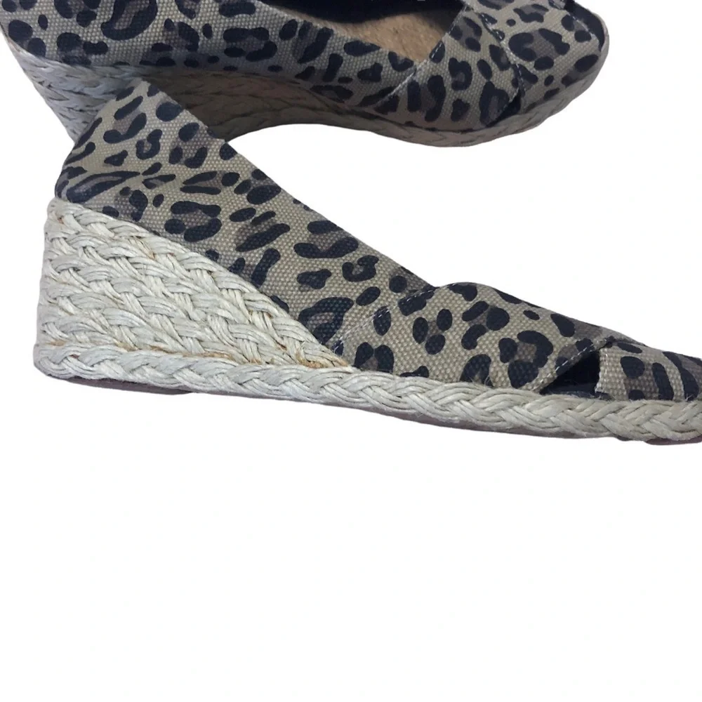 Lauren Ralph Lauren Cecilia Leopard Print Espadrille Style Wedge Sandal.Size 7.5